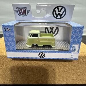 M2 Auto-Thentics R75 1960 Volkswagen VW Single Cab Pickup Truck Diecast New 1/64